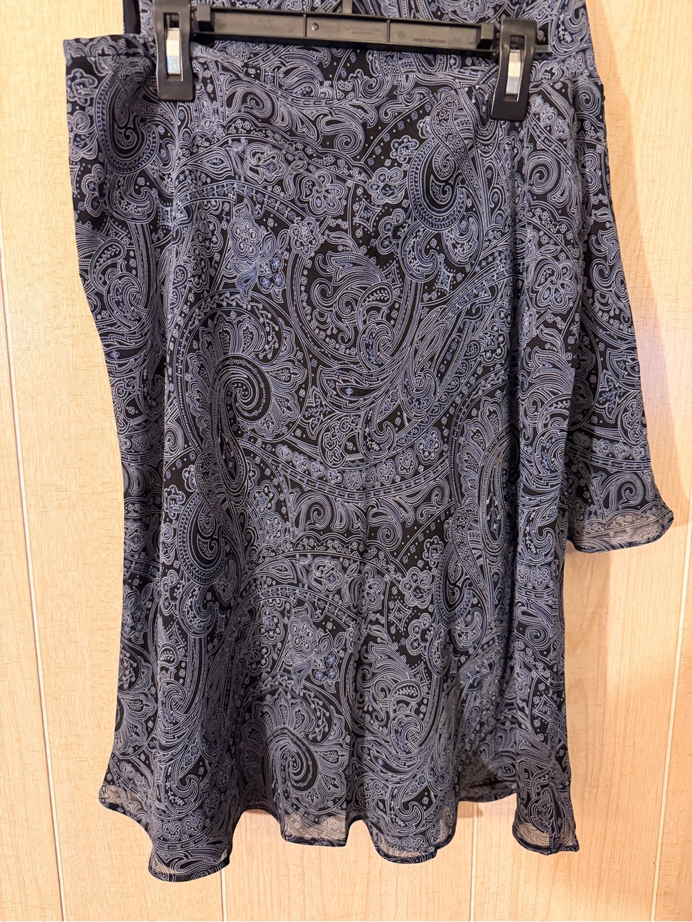 Ann Taylor Black Paisley V-Neck Camisole and Skirt Set - Picture 4 of 7